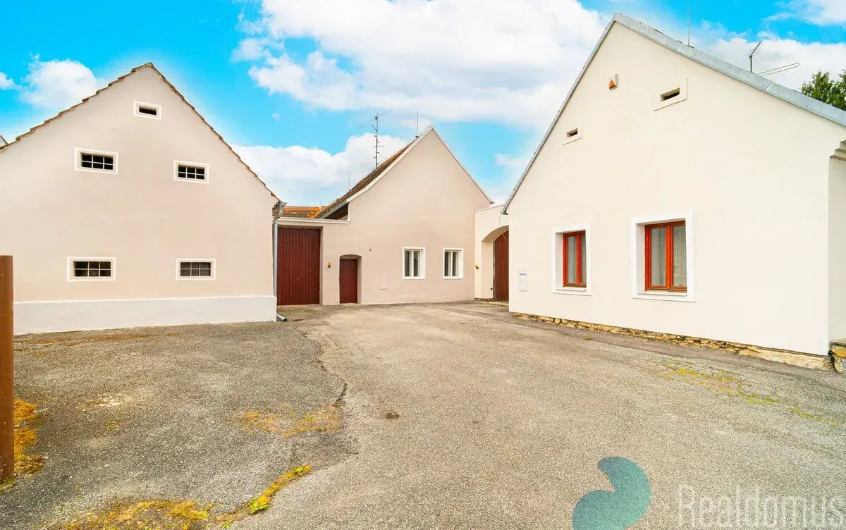 PRODEJ, areál, Radošovice, bydlení a podnikání, 809 m2
