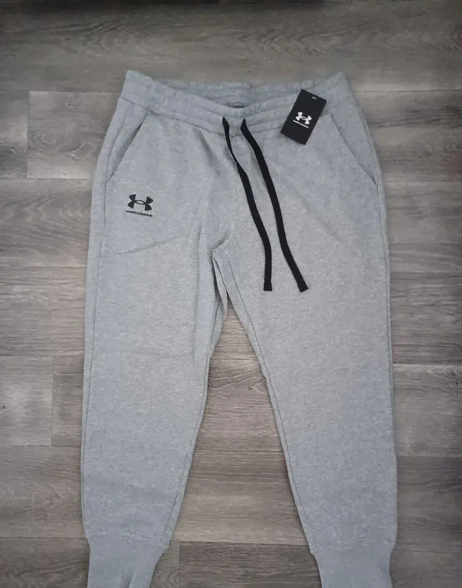 Nové dámské tepláky Under Armour