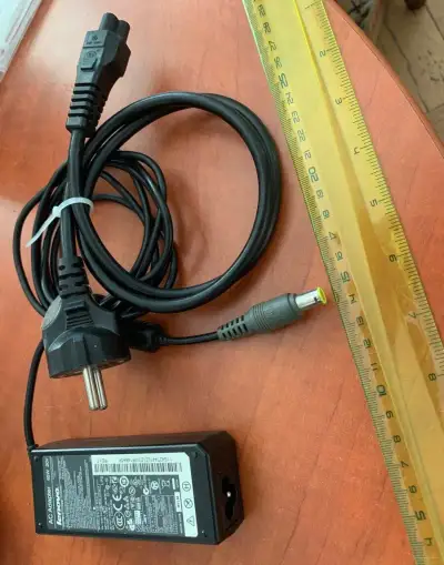 Lenovo zdroj 65W 20V