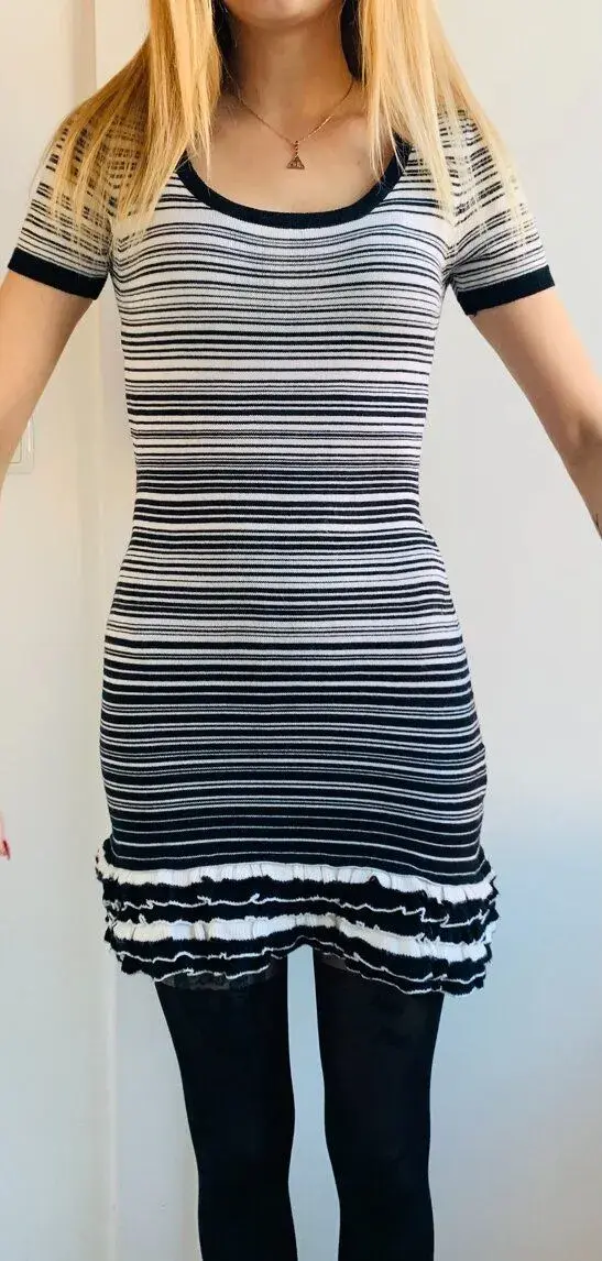 Úpletové šaty zn. Dolce&Gabbana vel. S