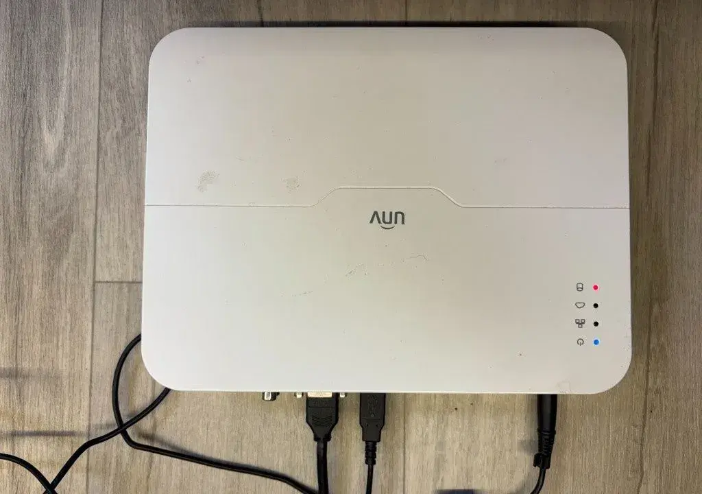Uniview (UNV) NVR301-08L-P8, 8kanálový NVR s 8× PoE - heslo