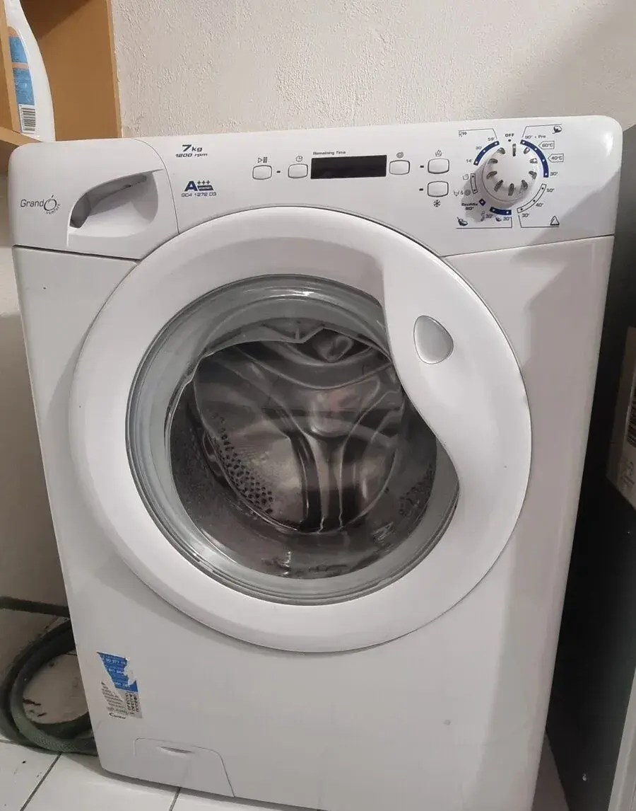 Úzká slim pračka Candy Grand'O Comfort GC4 1272D3-S