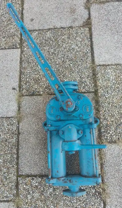 Ruční pumpa do studny Lila 75