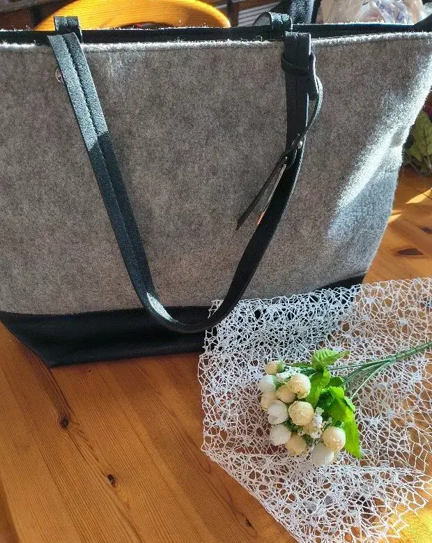 Volnočasová kabelka přes rameno i do ruky