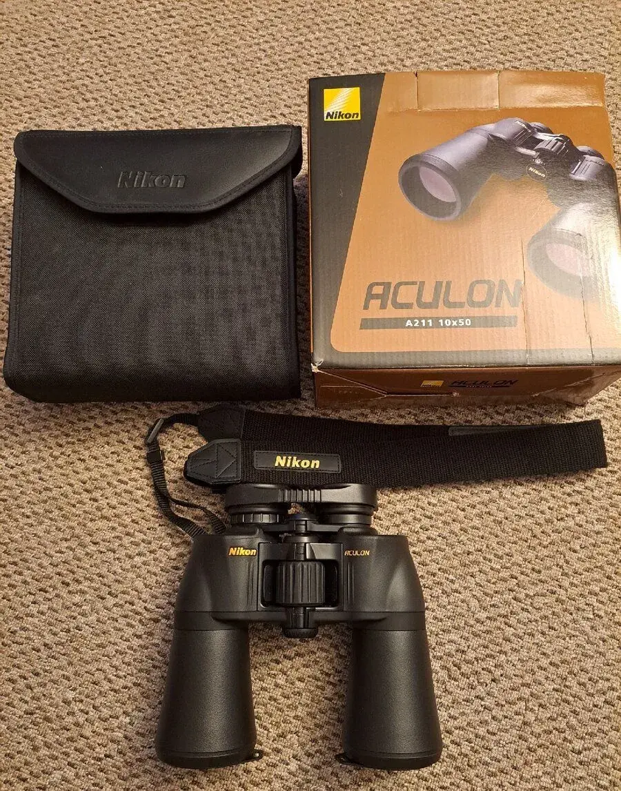 Nikon Aculon 10x50 A211
