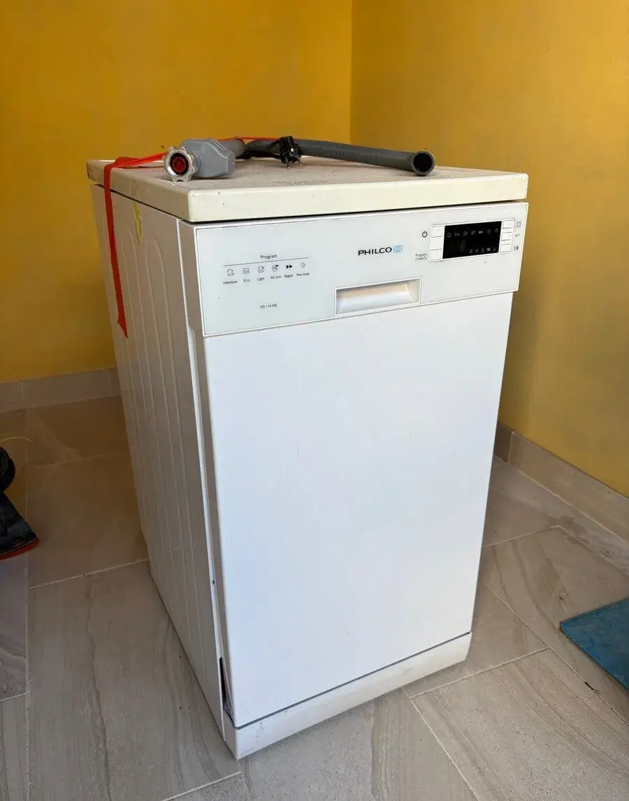 Myčka Philco PD 114 WE v bílé barvě