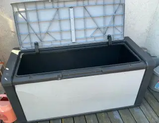 Box plastový