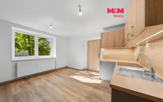 Prodej rodinného domu, 400 m², Blšany u Loun