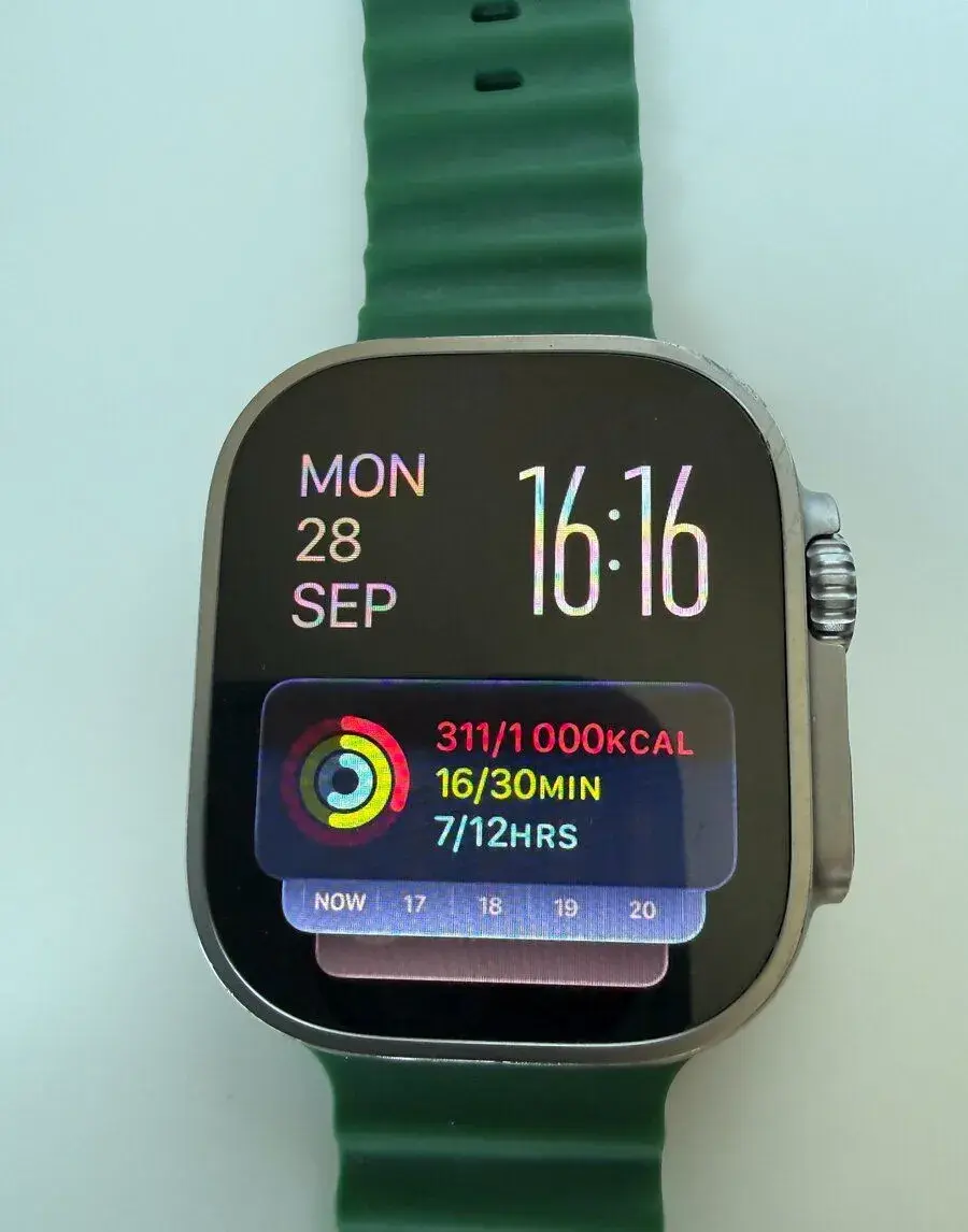 Apple Watch Ultra 2 49mm – 94 % batéria – krásny stav