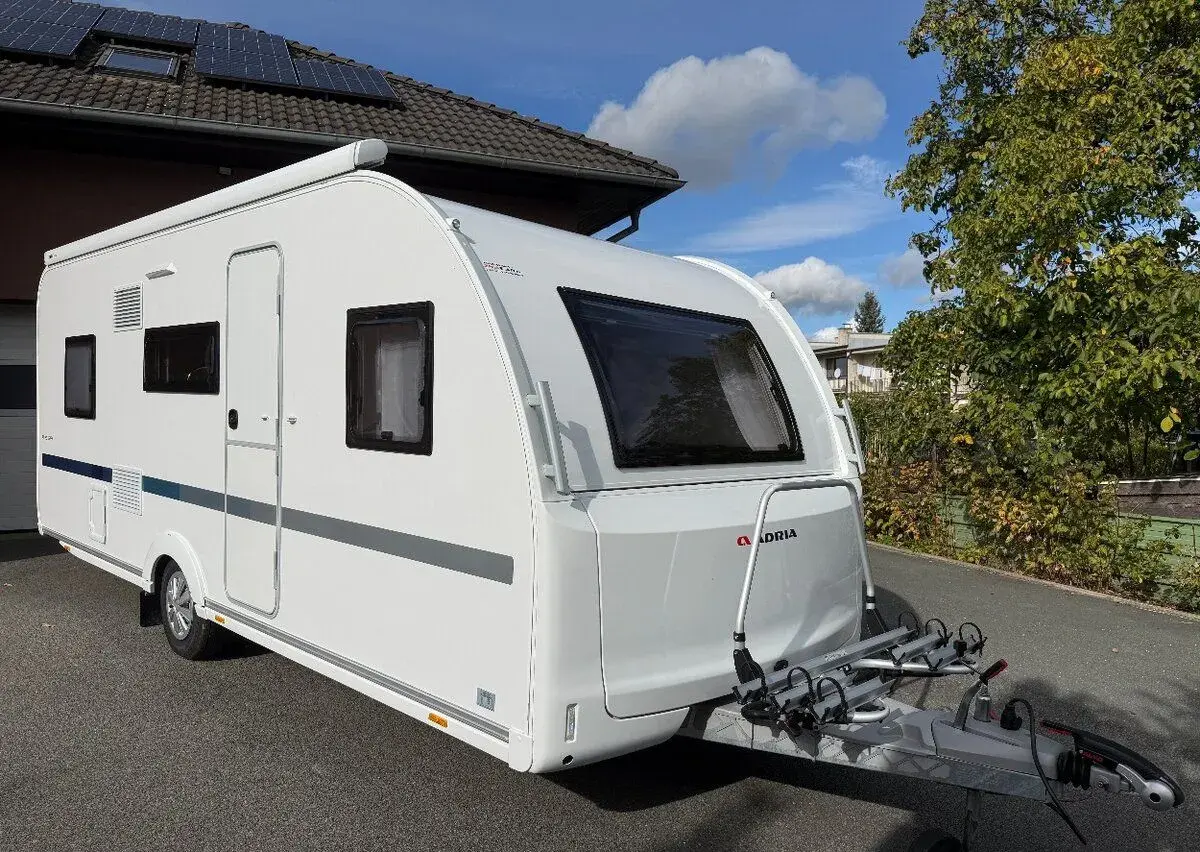 Adria Altea 552PK 2025 Thule markýza Solár AGM baterie