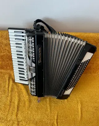 Harmonika 96 basů