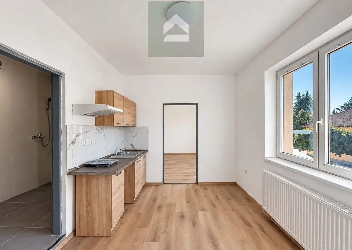 Pronájem nově zrekonstruovaného bytu 1+1, 33,5 m², Křimice (