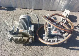 2x dmychadlo/vývěva Rietschle TR 15DV.380V