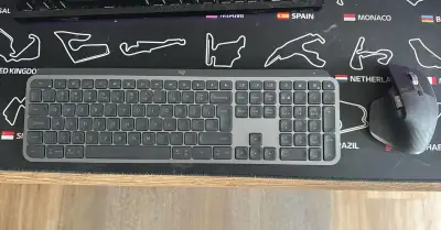 Logitech MX Keys + Master 3