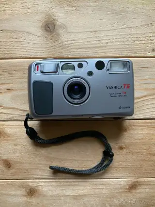 Yashica T5 Carl Zeiss 35mm/f3.5