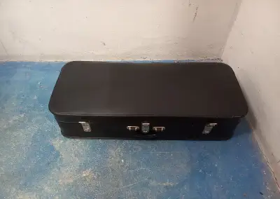 Amati kufr na perkuse