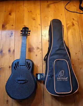 nové ukulele