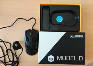 Glorious model d