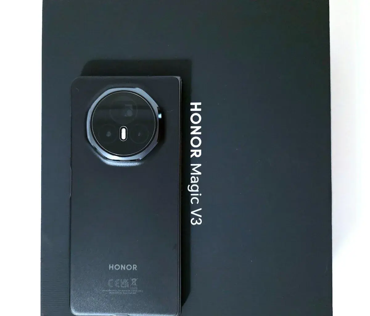 Jako NOVÝ Honor Magic V3 512GB Black Alza