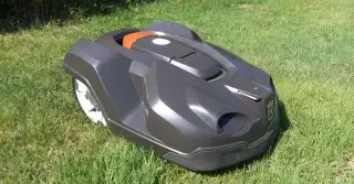 Robotickou sekačku HSQ Automower 430X 3200m2