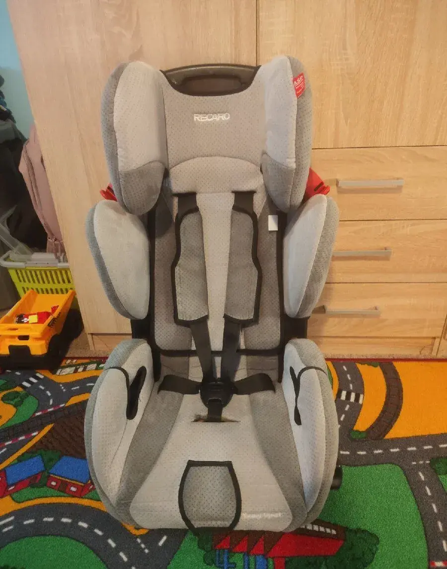 Autosedačka Recaro