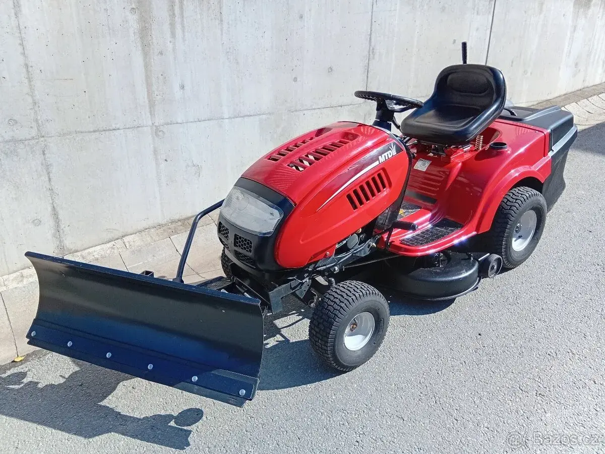 Zahradní traktor MTD 16Hp Hydro radlice