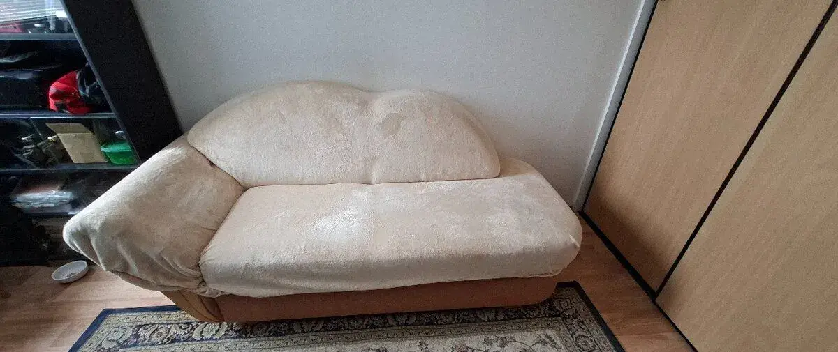 Gauč s úložným prostorem