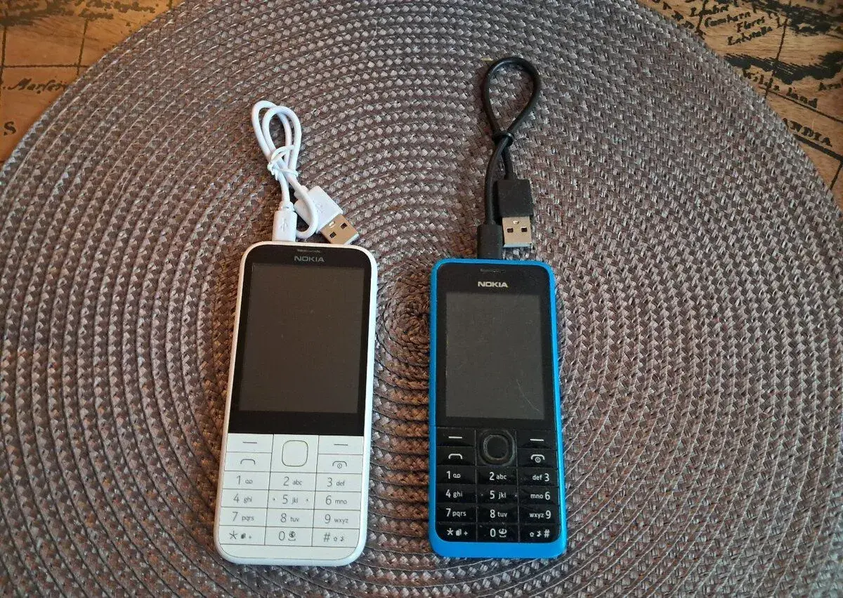 Nokia 230 Dual Sim + Nokia 301