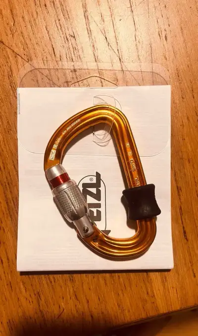 Petzl SM’D screw-lock