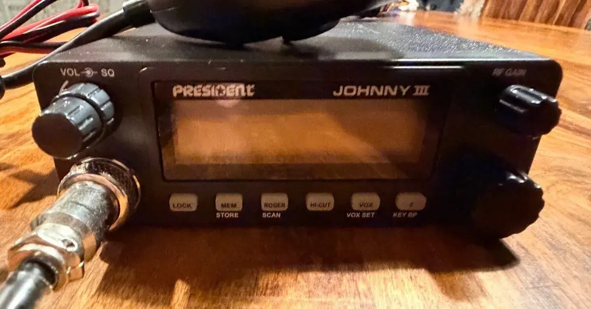 CB Rádio President Johnny III – stav
