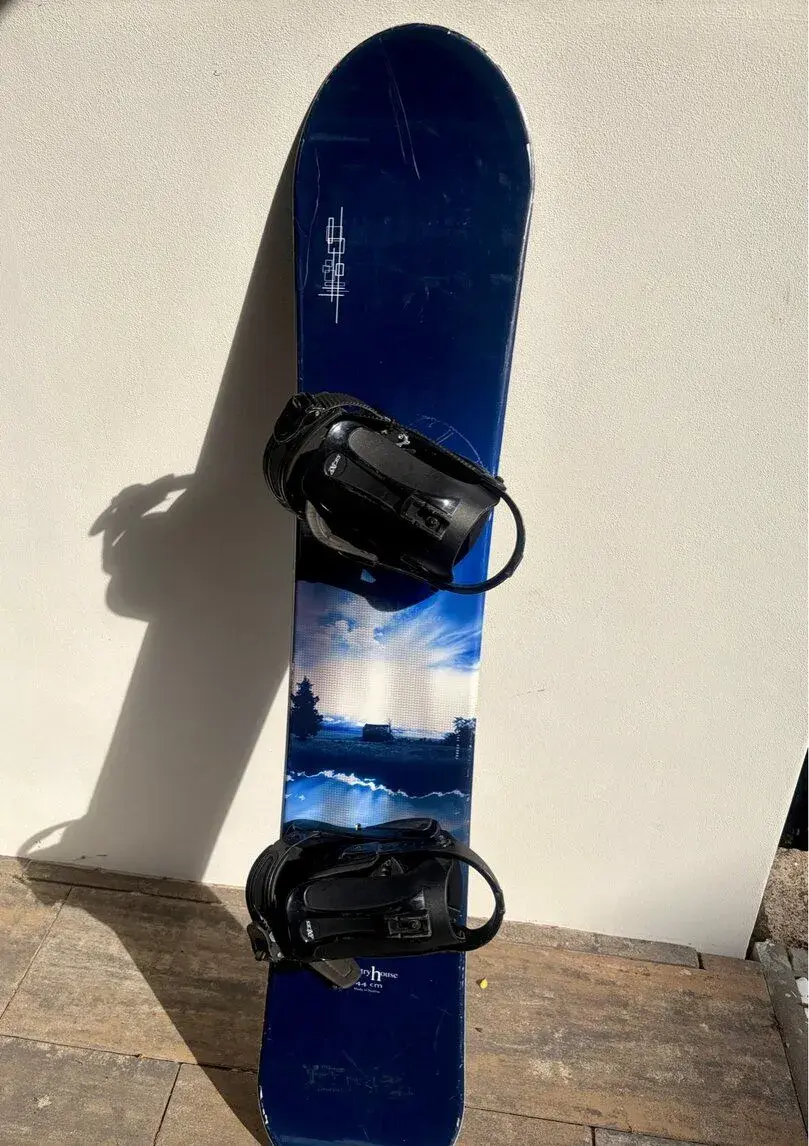 Snowboard zn. Country house 144 cm