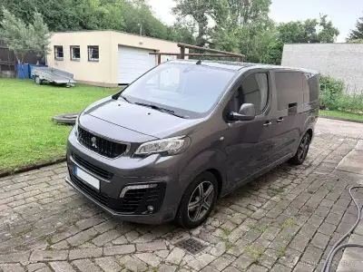 Peugeot Traveller – 2018