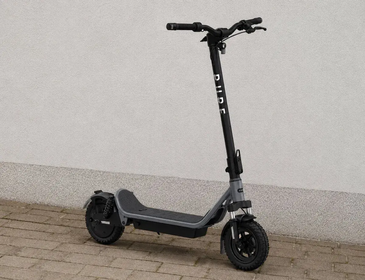 V ZÁRUCE Pure Air 6 Ultra Suspension - DOJEZD 90km