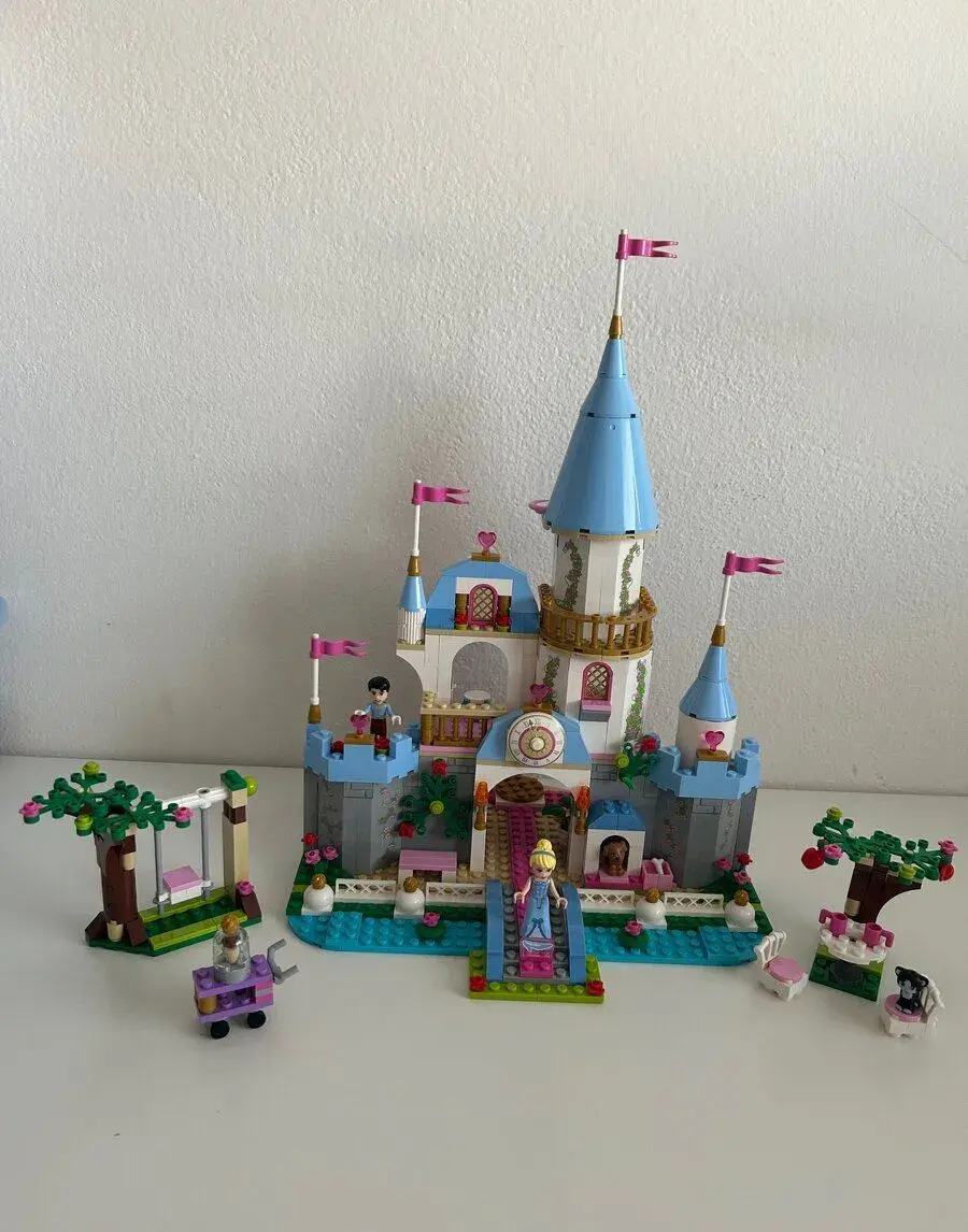 Lego Friends/Disney 41055 Popelcin zamek