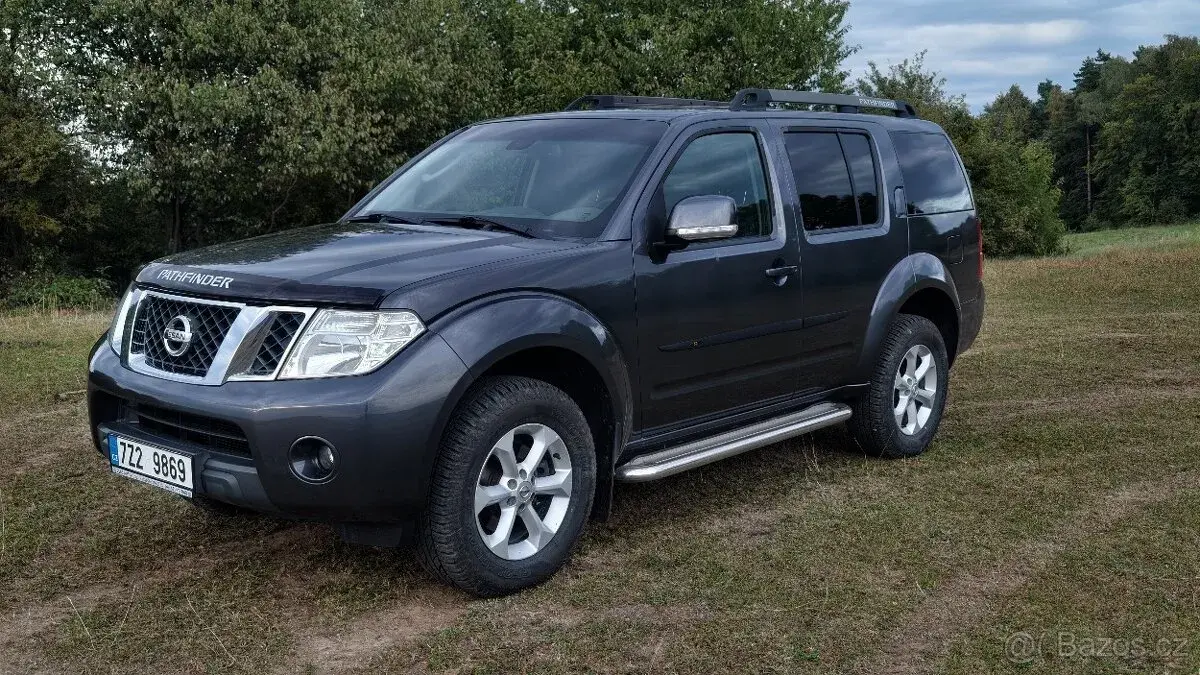 Nissan Pathfinder – 2011