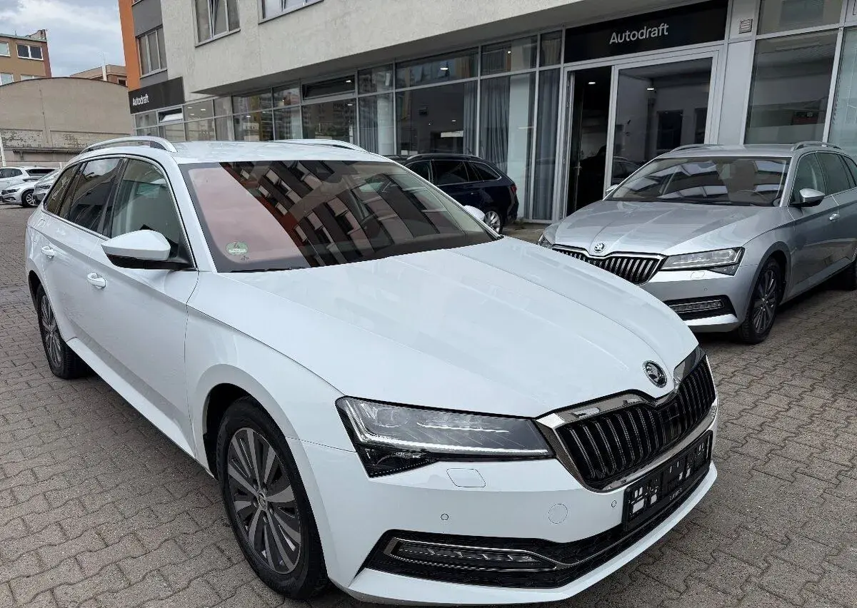 Škoda Superb – 2023, 159 489 km