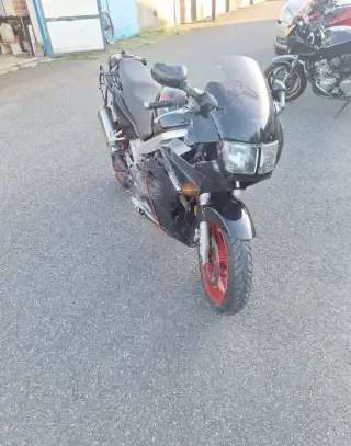 Bouráná Honda VFR 750 F 74kw rok 1990