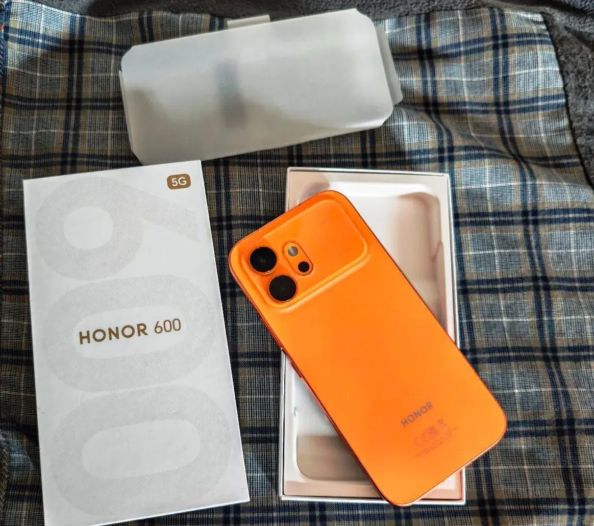 HONOR 600 5G 8 GB / 512 GB oranžový Nový