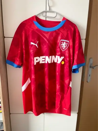 Dres fotbalové reprezentace ČR