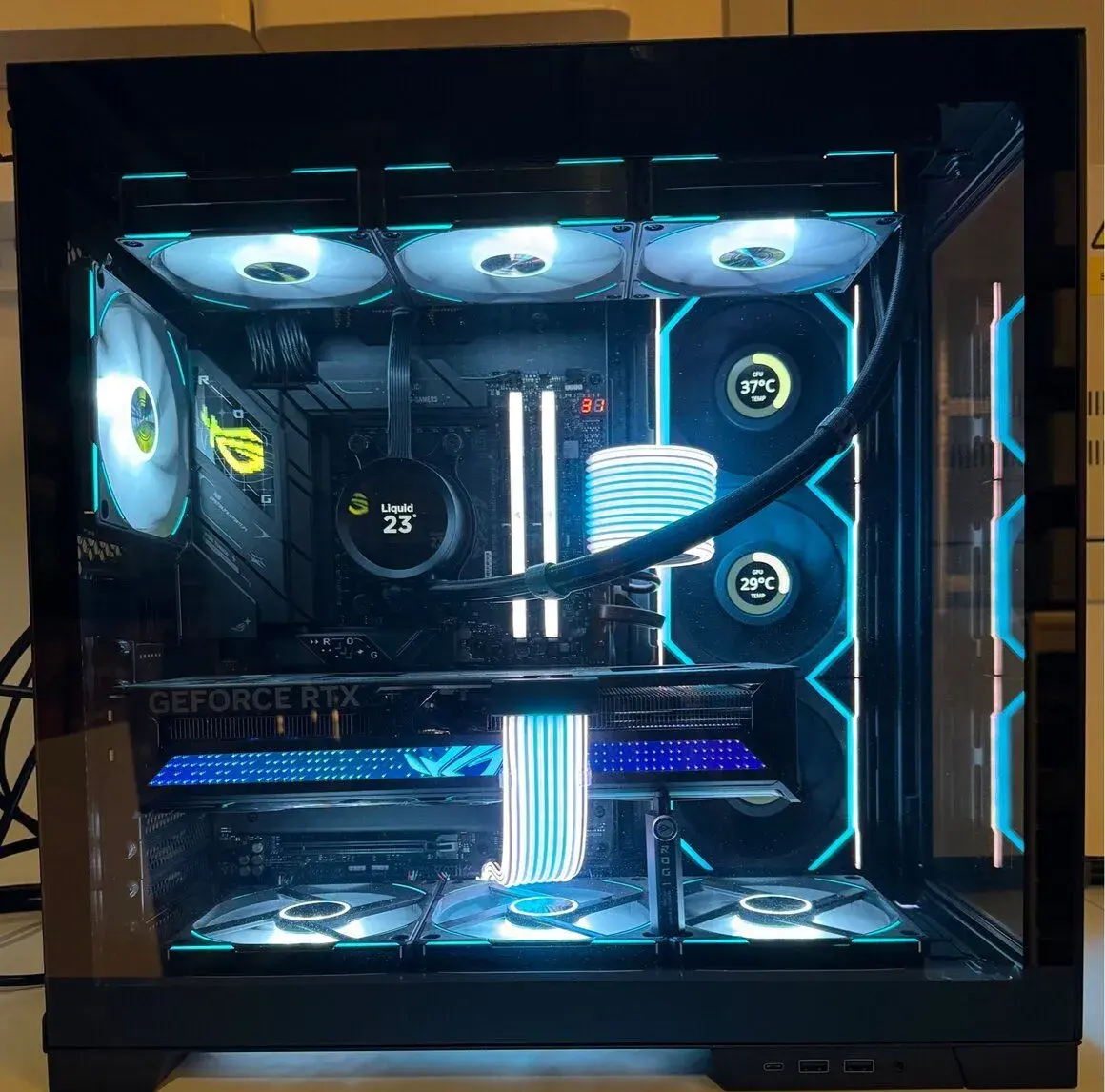 Herní PC - RTX 5070 Ti 16GB / 64GB DDR5 / 2TB SSD / 9800X3D