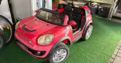 Elektricke auticko, ma i dalkove ovladani