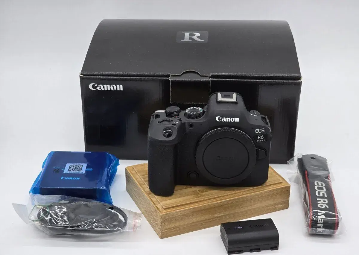 Canon EOS R6 Mark II | ZÁRUKA