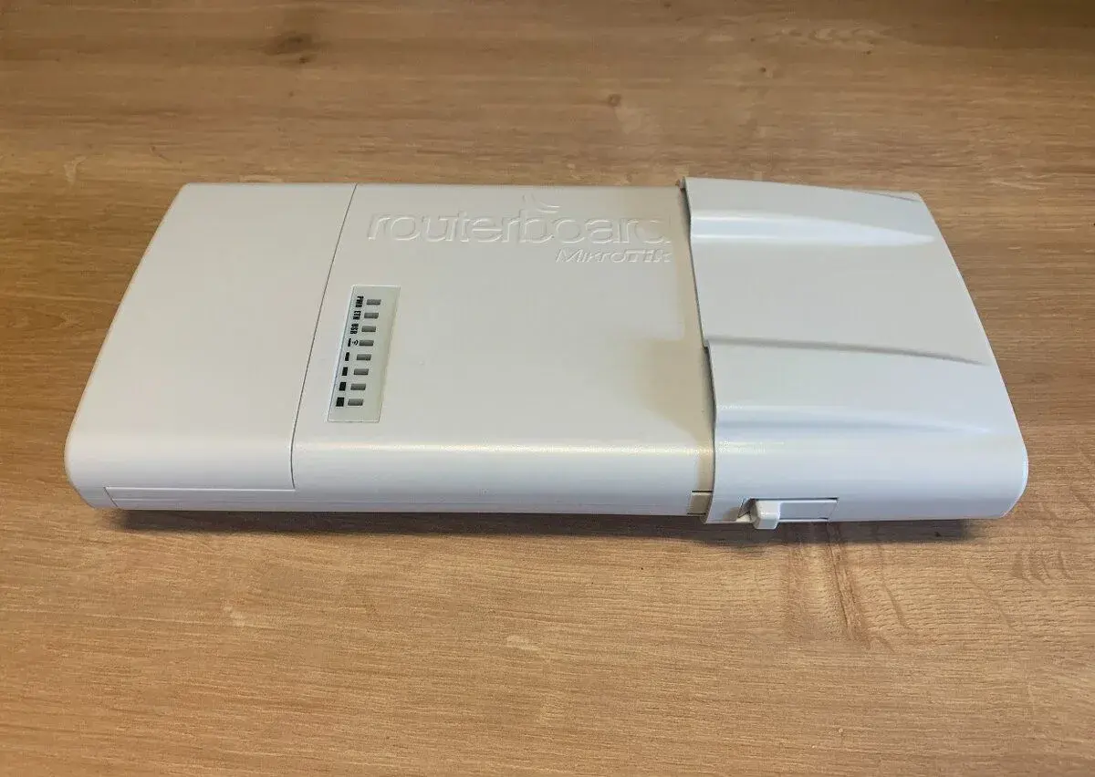 4x Mikrotik BaseBox5 + 4x mANT15s, nové, nepoužité