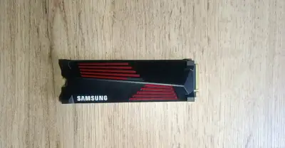 SSD disk Samsung 990 PRO 2TB heatsink