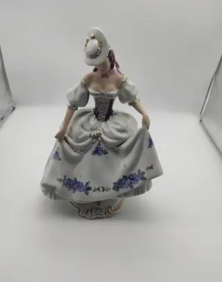 Royal Dux porcelán - Dáma s kloboukem