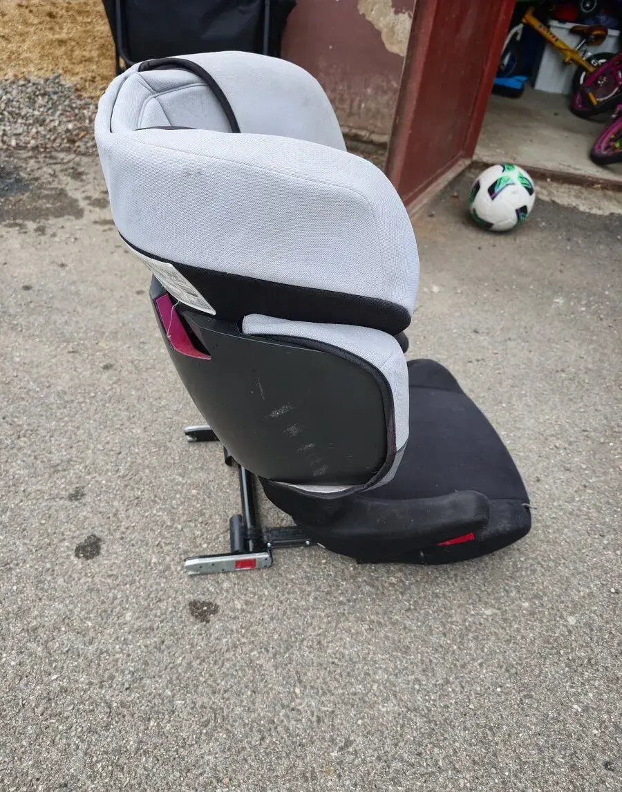 Autosedačka CYBEX Solution X-fix (15–36 kg)