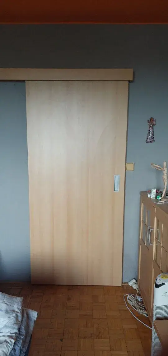 POSUVNÉ DVEŘE