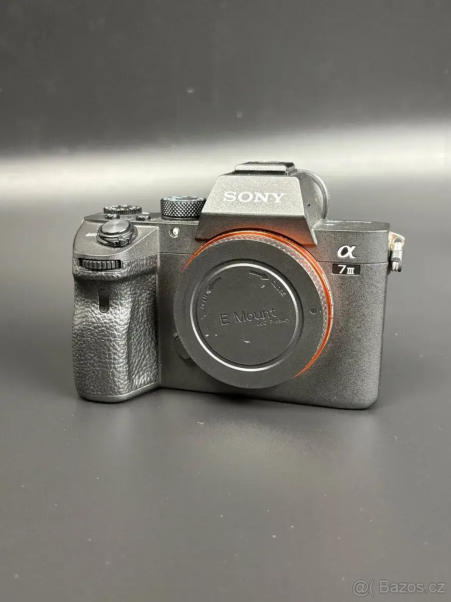 Sony Alpha A7 III + bohaté příslušenství
