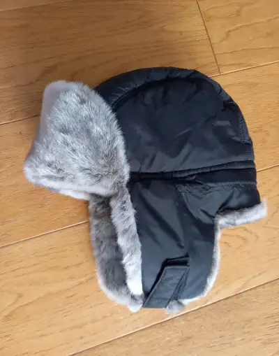 Velmi teplá zimní čepice ušanka 50-51 cm