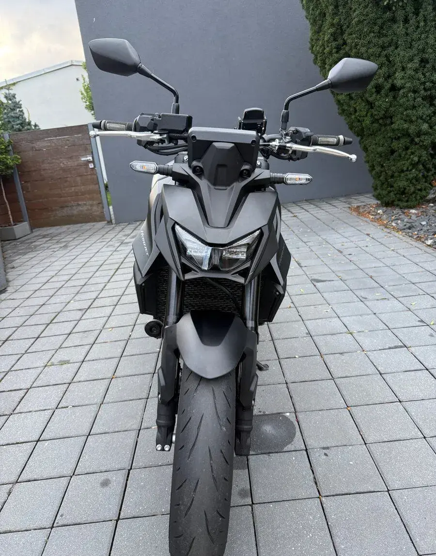 Honda cb750 hornet 2025